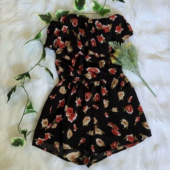Black Strapless Floral Ruffle Top Romper - Picture 2 of 12